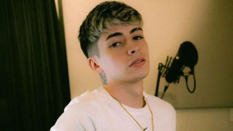 Lauty Gram habría tenido un affaire con la rosarina que provocó su ruptura con Eugenia. Lauty Gram habría tenido un affaire con la rosarina que provocó su ruptura con Eugenia.