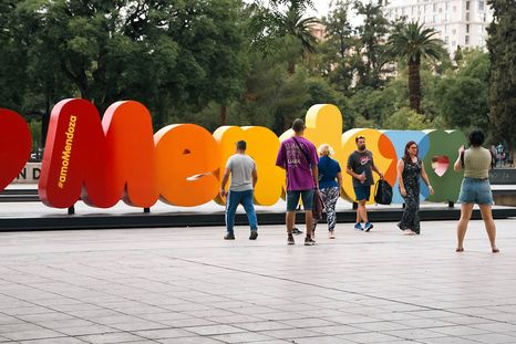 Mendoza recibió a una gran cantidad de turistas durante la última semana de mayo. Mendoza recibió a una gran cantidad de turistas durante la última semana de mayo.