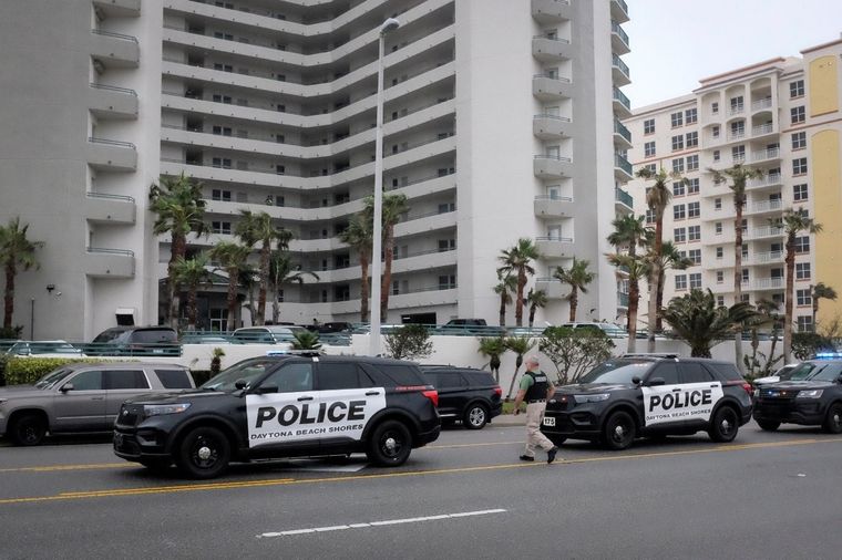 Los cuerpos del hombre y su hijo fueron hallados por la Policía de Miami Foto: Agencia
