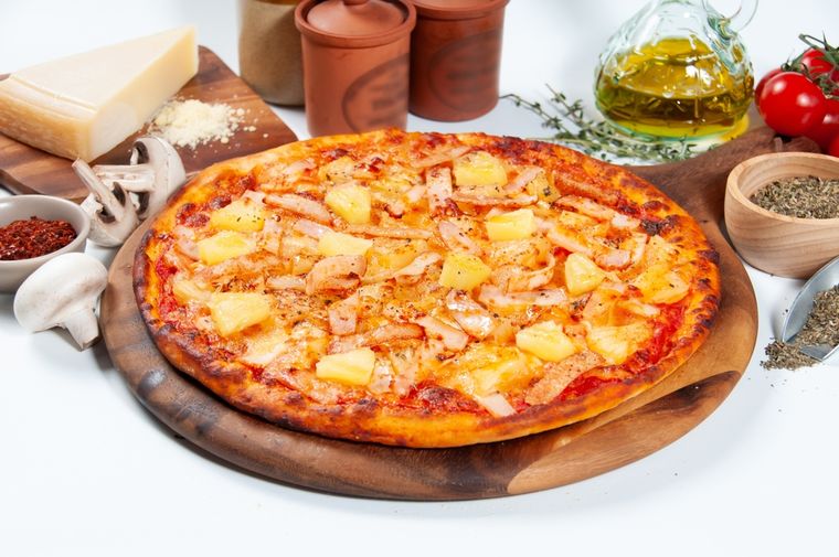 Pizza hawaiana: con esta receta logra una base crujiente y sabrosa que todos amarán.