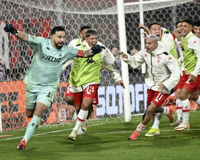 Tras eliminar por penales al Rojo, Huracán jugará la final del Apertura ante Platense el próximo domingo a las 17 horas en el estadio Madre de Ciudades. Foto: FotoBaires
