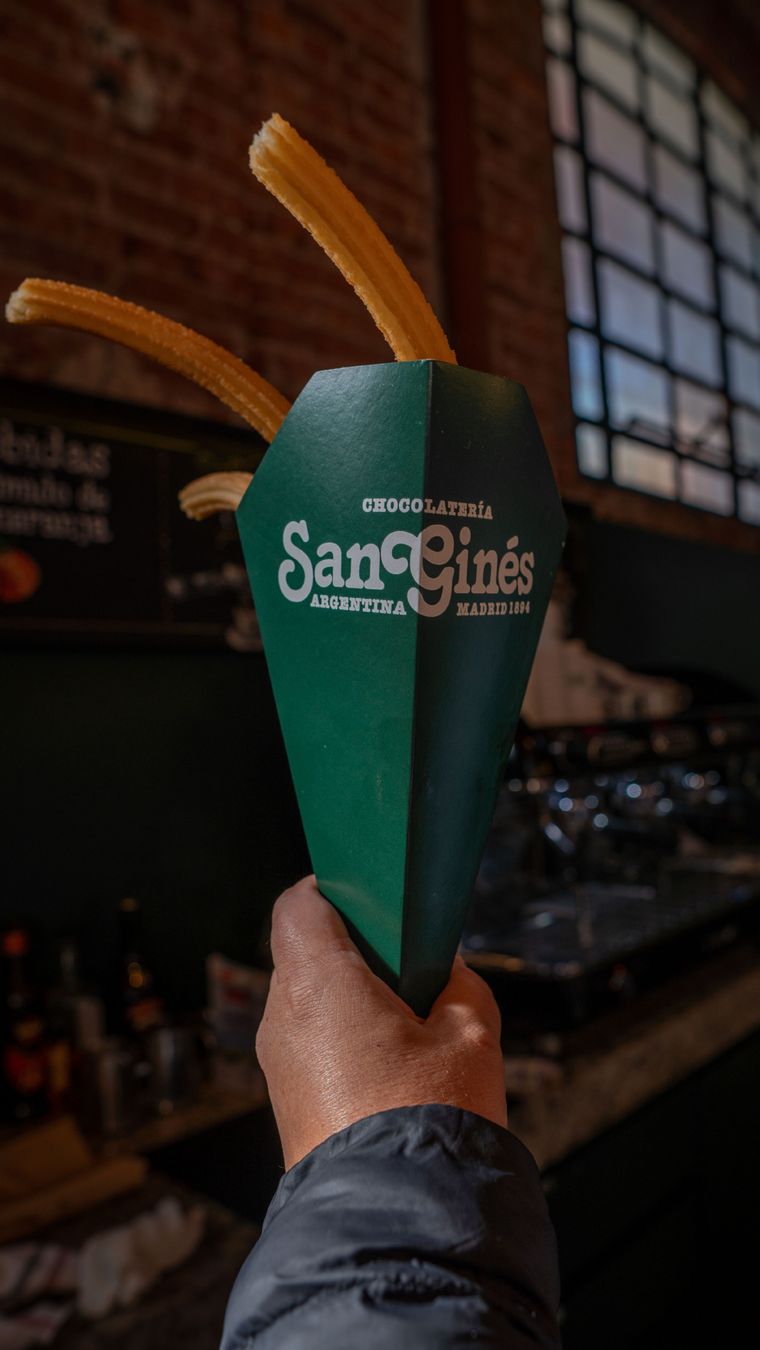 La estética del local y el packaging remiten a la primera chocolatería San Ginés que abrió en Madrid hacia fines del siglo XIX Foto: Julián Volpe - MDZ