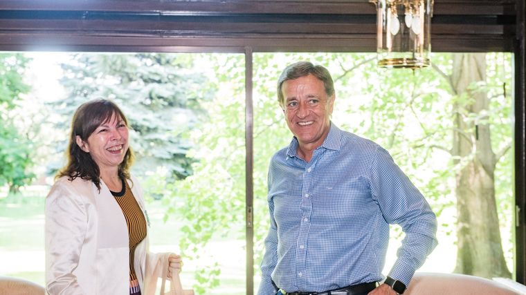 Batakis y el gobernador de Mendoza Foto: Gobierno de Mendoza
