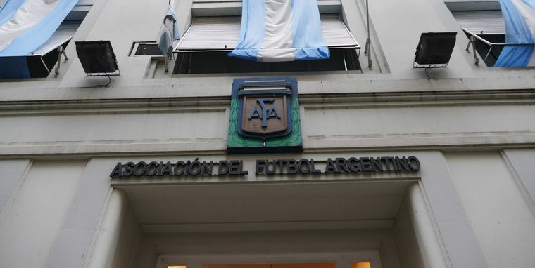 Asociación de Fútbol Argentino (AFA). Asociación de Fútbol Argentino (AFA).