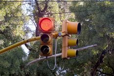 El proyecto busca coordinar semáforos en tiempo real y mejorar la movilidad en corredores estratégicos del Área Metropolitana de Mendoza.