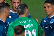 Arias le hizo una importante indicación a Salas luego de ser expulsado. Foto: Captura ESPN Arias le hizo una importante indicación a Salas luego de ser expulsado. Foto: Captura ESPN