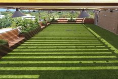 Foto: New England Turf Store - https://newenglandturfstore.com/wp-content/uploads/2020/05/commercial-rooftop-top-lifetime-fitness.jpg