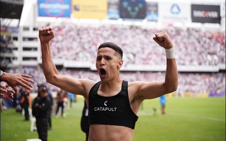 Alex Arce se despidió de Liga de Quito y llegará en las próximas horas a Independiente Rivadavia.