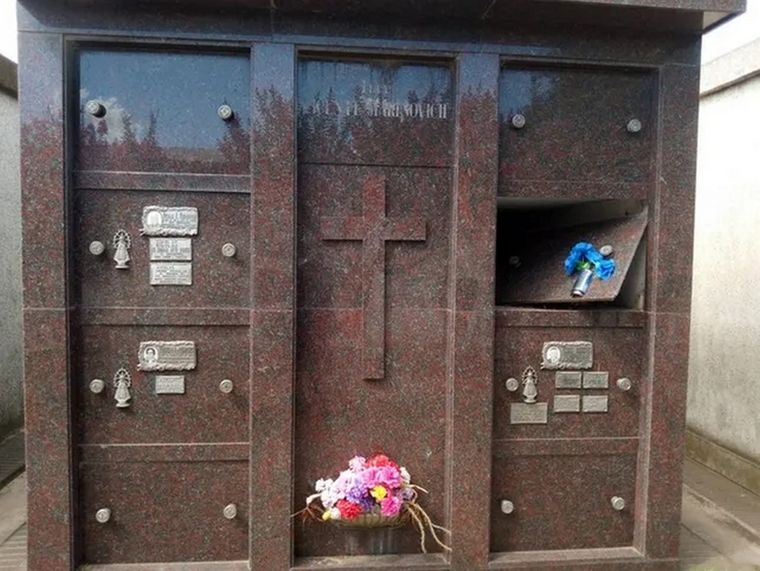 El robo del ataud ocurrió en el cementerio de Chovet el pasado 18 de enero. Los hermanos del fallecido se culpan mutuamente por la desaparición de los restos de su padre. Foto: Gentileza