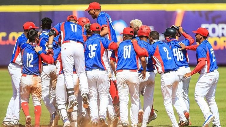 Foto: GETTY IMAGES. Los jugadores participaban en la Copa Mundial de Béisbol sub 23 en México