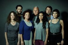 humor y familia: la obra brotherhood aborda el duelo en el teatro
