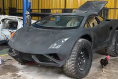 Gallardo Hilux Las réplicas unifican el diseño del superdeportivo italiano con el de una de las camionetas medianas más famosas del mundo.