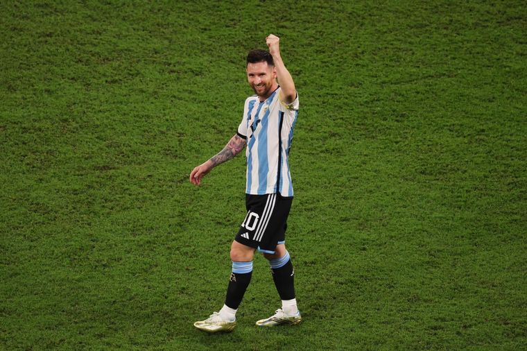 Por Messi, Argentina gana y sueña. Foto: EFE