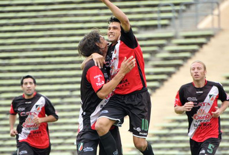 Maipú volvió a golear al Mensana. Foto: Gerardo Gómez/MDZ