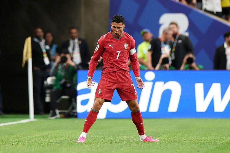 Cristiano Ronaldo se convirtió en el primer jugador en marcar en seis Copas del Mundo.&nbsp;