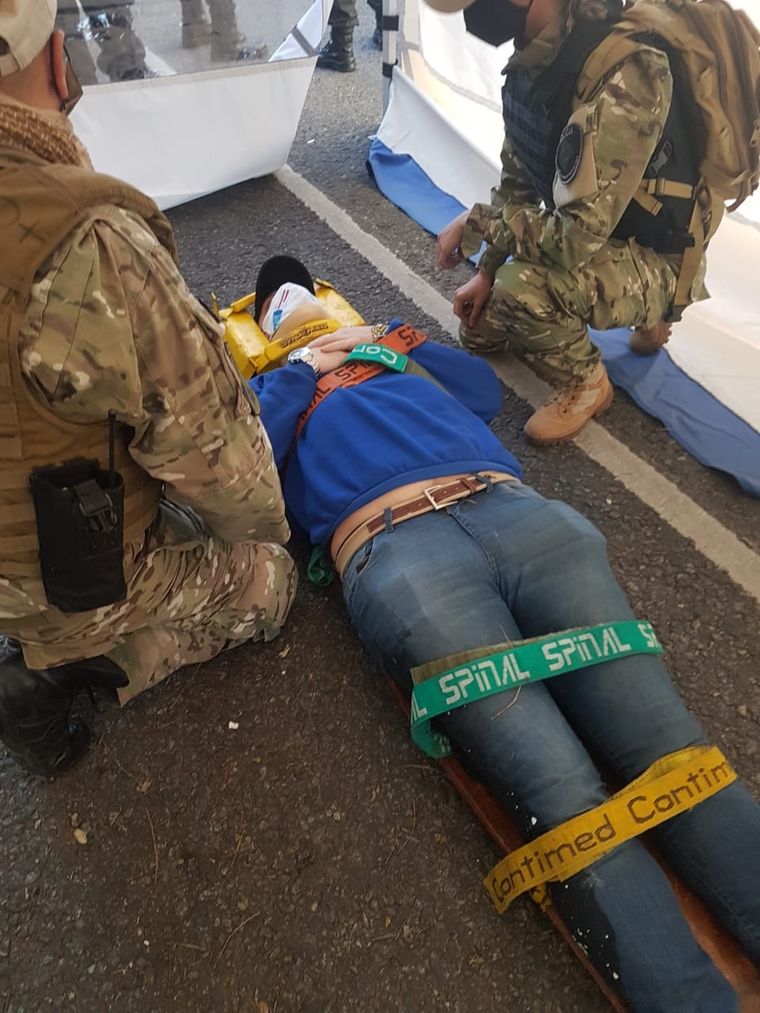 Lamentable Guazzora debió ser trasladado en camilla. La Argentina que no queremos.