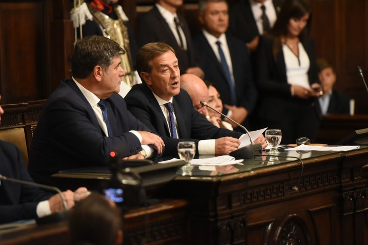 Suarez brindó su primer discurso como gobernador.