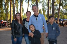 Nicholle Santoni, Ariadna Santoni, Gerado, Ema y Enzo González, una familia amante de las dos ruedas. Foto: Gentileza