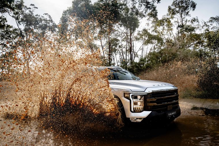 La pick-up híbrida más nueva de Australia se ofrecerá en dos versiones, V7 y V9. La pick-up híbrida más nueva de Australia se ofrecerá en dos versiones, V7 y V9.