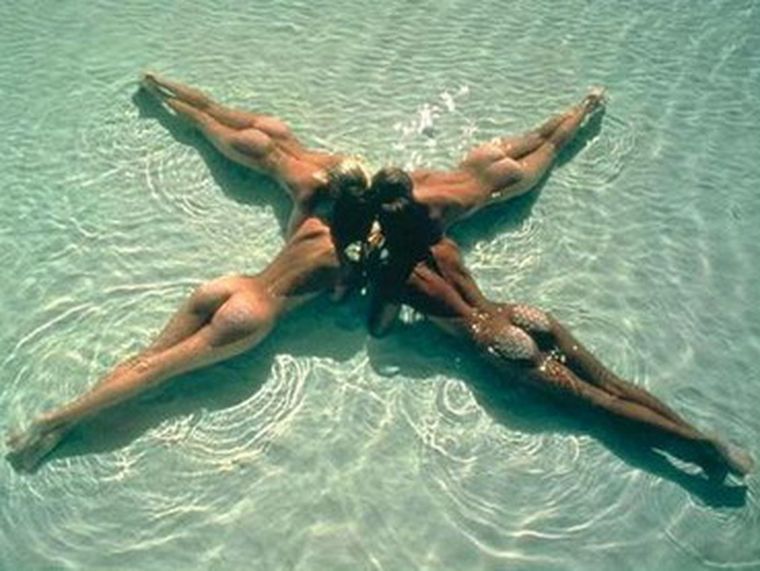 La última edición, a orillas del mar.