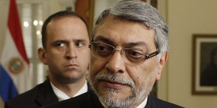 Lugo y Paraguay, en problemas.