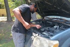 aprendio un oficio de su padre y hoy lo usa para ayudar aprendio un oficio de su padre y hoy lo usa para ayudar