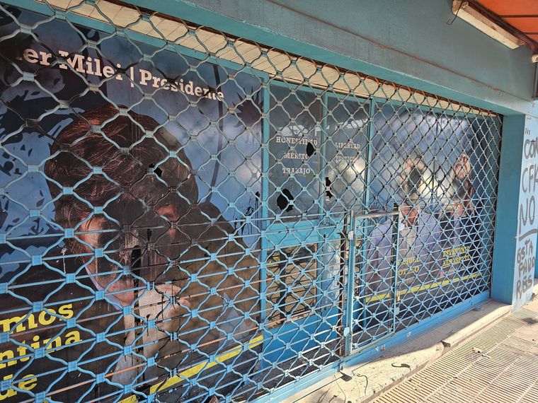 Local libertario de Quilmes vandalizado