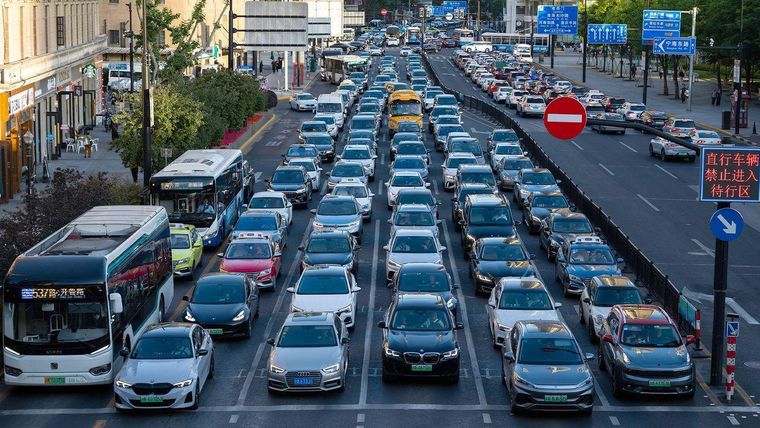 Según los expertos, será difícil para otros países desafiar el dominio de China en las tecnologías de baterías para vehículos eléctricos.
