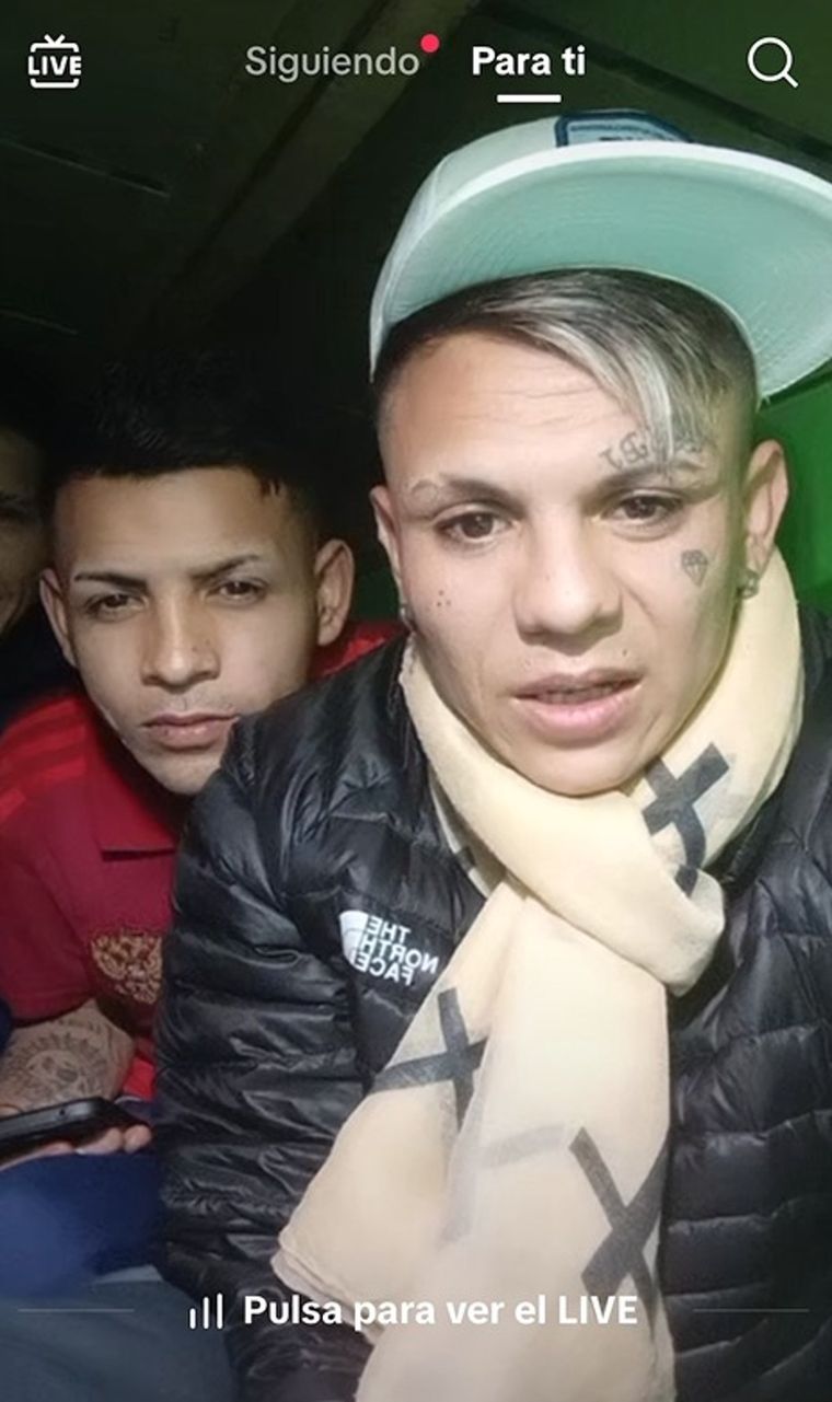 Todos los días, a toda hora, cientos de personas privadas de la libertad se conectan a Tiktok y hacen transmisiones en vivo