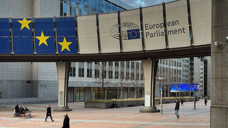 El acuerdo UE-India requerirá la ratificación del Parlamento Europeo y los expertos señalan que no está garantizada.
