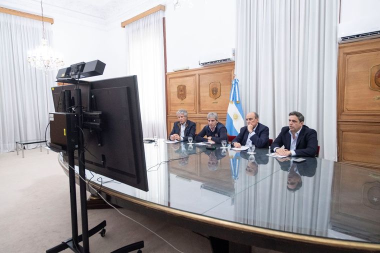 La reunión de los funcionarios del Gobierno con los gobernadores para explicar las nuevas medidas económicas. Foto: Jefatura de Gabinete La reunión de los funcionarios del Gobierno con los gobernadores para explicar las nuevas medidas económicas. Foto: Jefatura de Gabinete