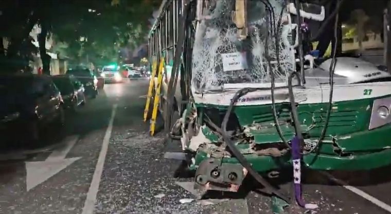 El choque se produjo sobre Avenida Forest en Chacarita Foto: NA