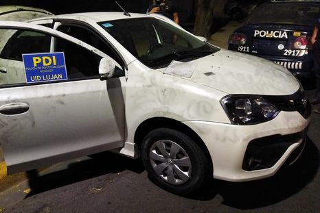 Vendía un auto robado por Facebook y policías le tendieron una trampa