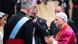 León XIV y los reyes Felipe VI y Letizia Ortiz. Foto Dpa León XIV y los reyes Felipe VI y Letizia Ortiz. Foto Dpa