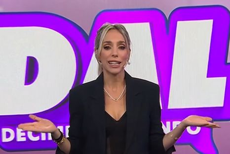 Tamara Pettinato debutó como conductora de televisión con un programa propio, llamado Decime Algo Lindo. Tamara Pettinato debutó como conductora de televisión con un programa propio, llamado Decime Algo Lindo.