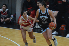 San José quedó a un paso del título en la Superliga de básquet femenina tras superar a Atenas. San José quedó a un paso del título en la Superliga de básquet femenina tras superar a Atenas.