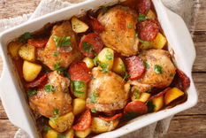Guiso de pollo a fuego lento: receta con sabor intenso Foto: Shutterstock