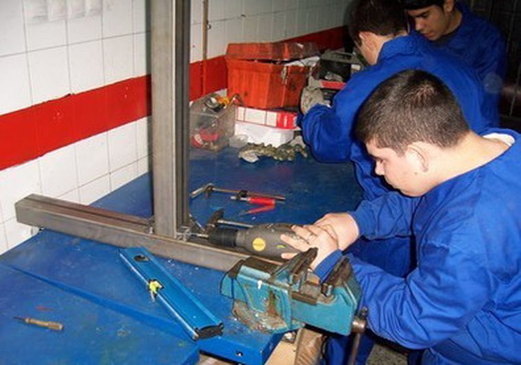 La vuelta a los oficios.