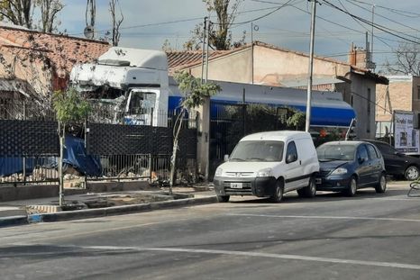 Personal policial y de Bomberos trabajan en el lugar