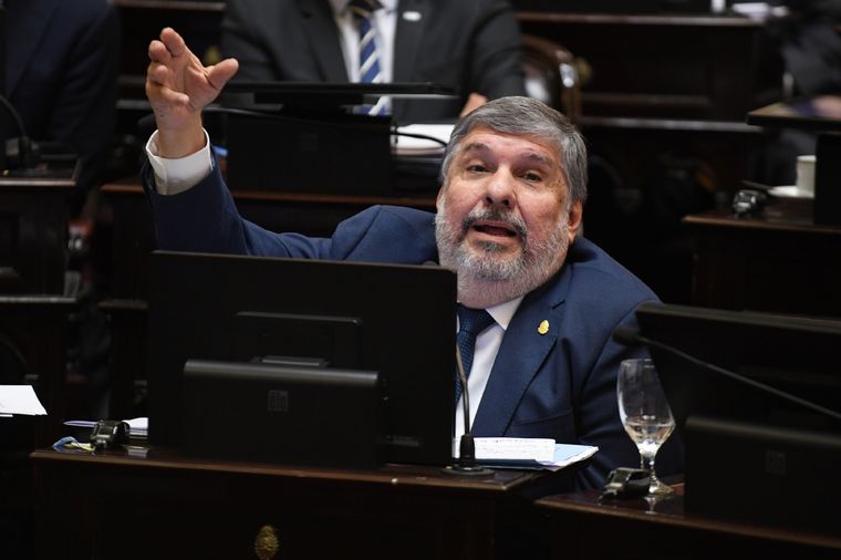 El senador de Unión por la Patria, José Mayans, elevó los términos de Unión por la Patria para negociar las vacantes en la Corte Suprema. El senador de Unión por la Patria, José Mayans, elevó los términos de Unión por la Patria para negociar las vacantes en la Corte Suprema.