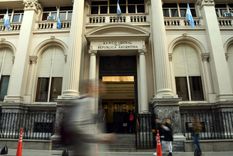 El Banco Central mantiene la postura compradora y sigue acumulando reservas, pero en un clima de relativa incertidumbre. Foto: Télam El Banco Central mantiene la postura compradora y sigue acumulando reservas, pero en un clima de relativa incertidumbre. Foto: Télam