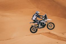 Luciano Benavides vuelve a ganar en motos. Foto: @dakar Luciano Benavides vuelve a ganar en motos. Foto: @dakar