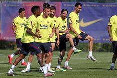 La pierna de Messi, marcada por el planchazo del brasileño. FC Barcelona Foto: FC Barcelona