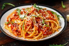 Espaguetis a la Amatriciana Una receta clásica de Italia para hacer en pocos pasos. Foto: Shutterstock