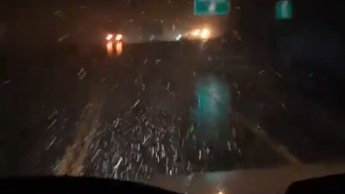 Video: nieve en los Caracoles y advertencia para quienes crucen a Chile