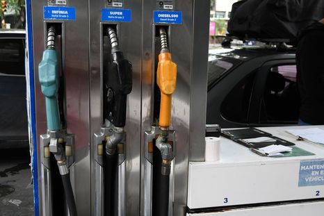 La nafta aumenta en todo el país. La nafta aumenta en todo el país.