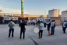 Los trabajadores de la fábrica de Fernet Branca dispusieron un paro de actividades.