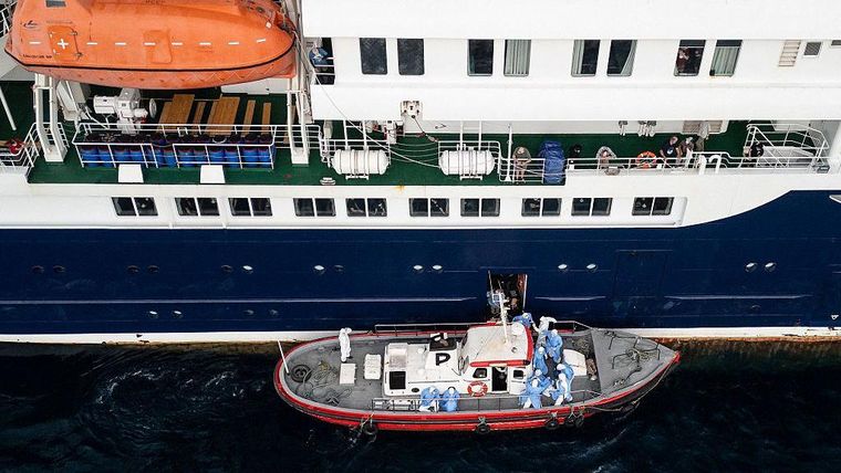La OMS informó que este miércoles estaban llevando a cabo evacuaciones del crucero afectado por el brote mortal de hantavirus. La OMS informó que este miércoles estaban llevando a cabo evacuaciones del crucero afectado por el brote mortal de hantavirus.