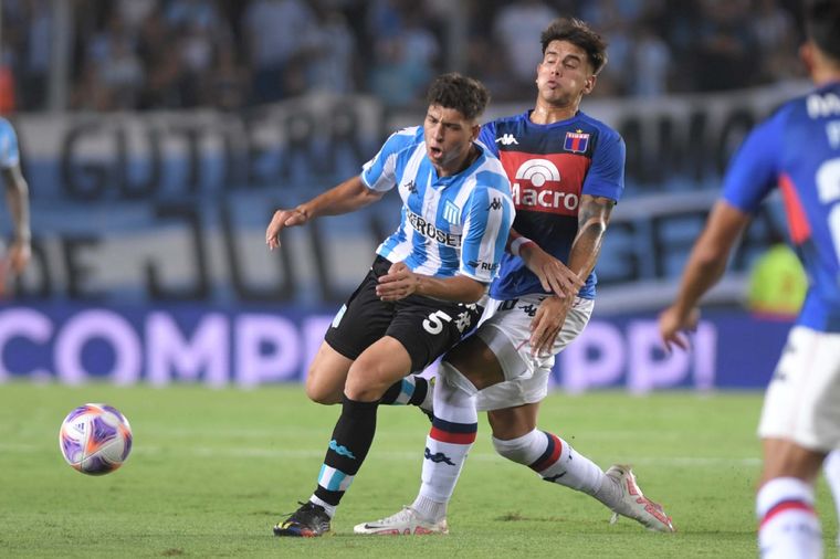 Otra vez, Racing y Tigre regalaron un partidazo. Foto: Télam