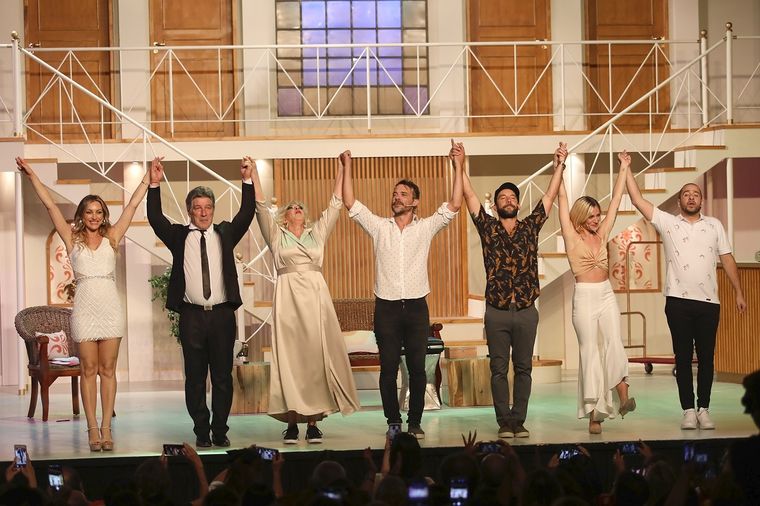 Pedro Alfonso junto a gran elenco se presentarán en Carlos Paz martes a domingos a las 22